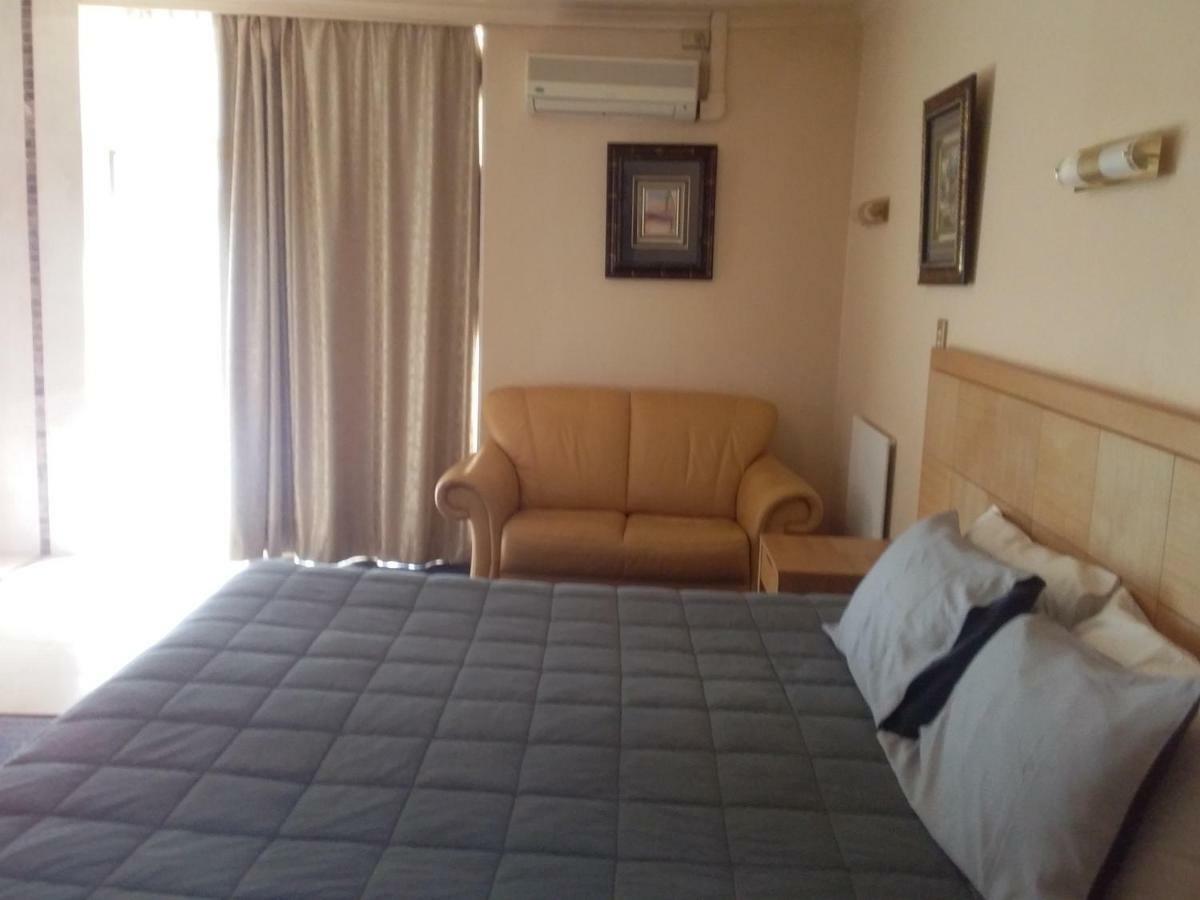 Desert Sand Motor Inn Broken Hill Exterior foto